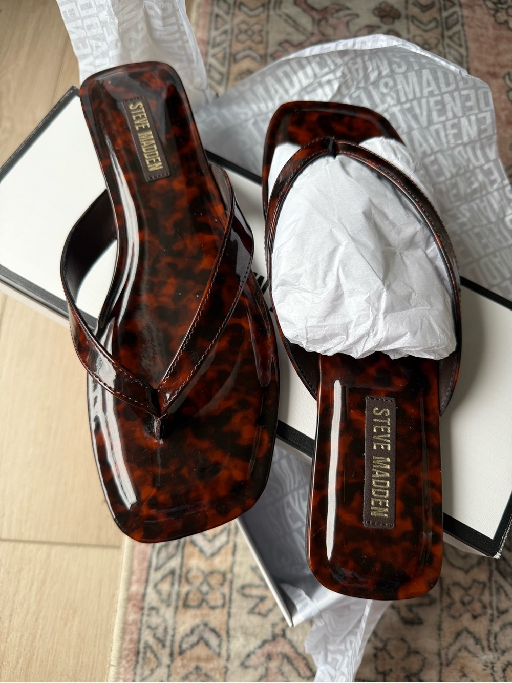 Steve Madden Tortoiseshell Square-Toe Flip Sandals - Brown - Picture 2 of 4